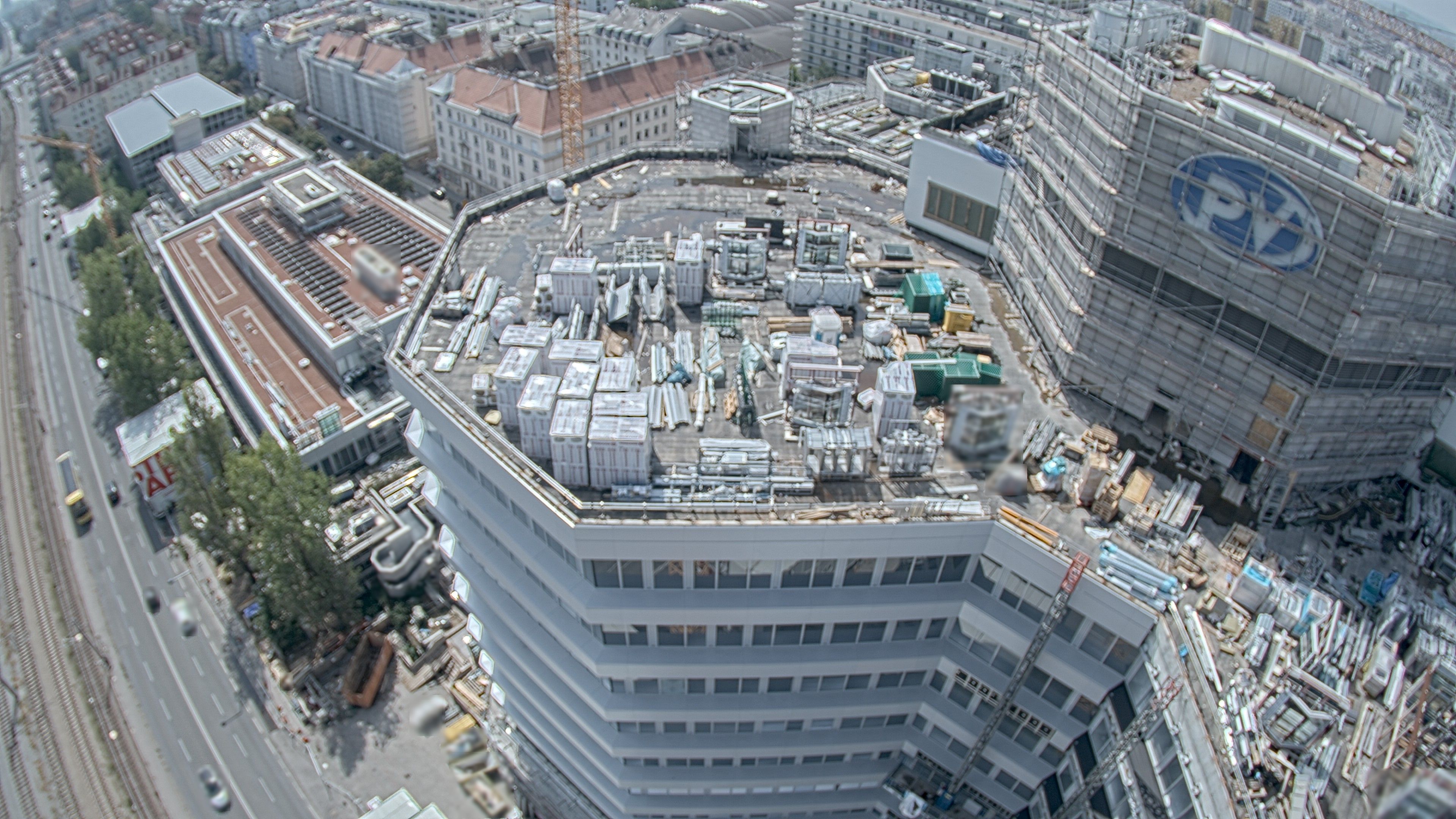 21.08.2026 12:15