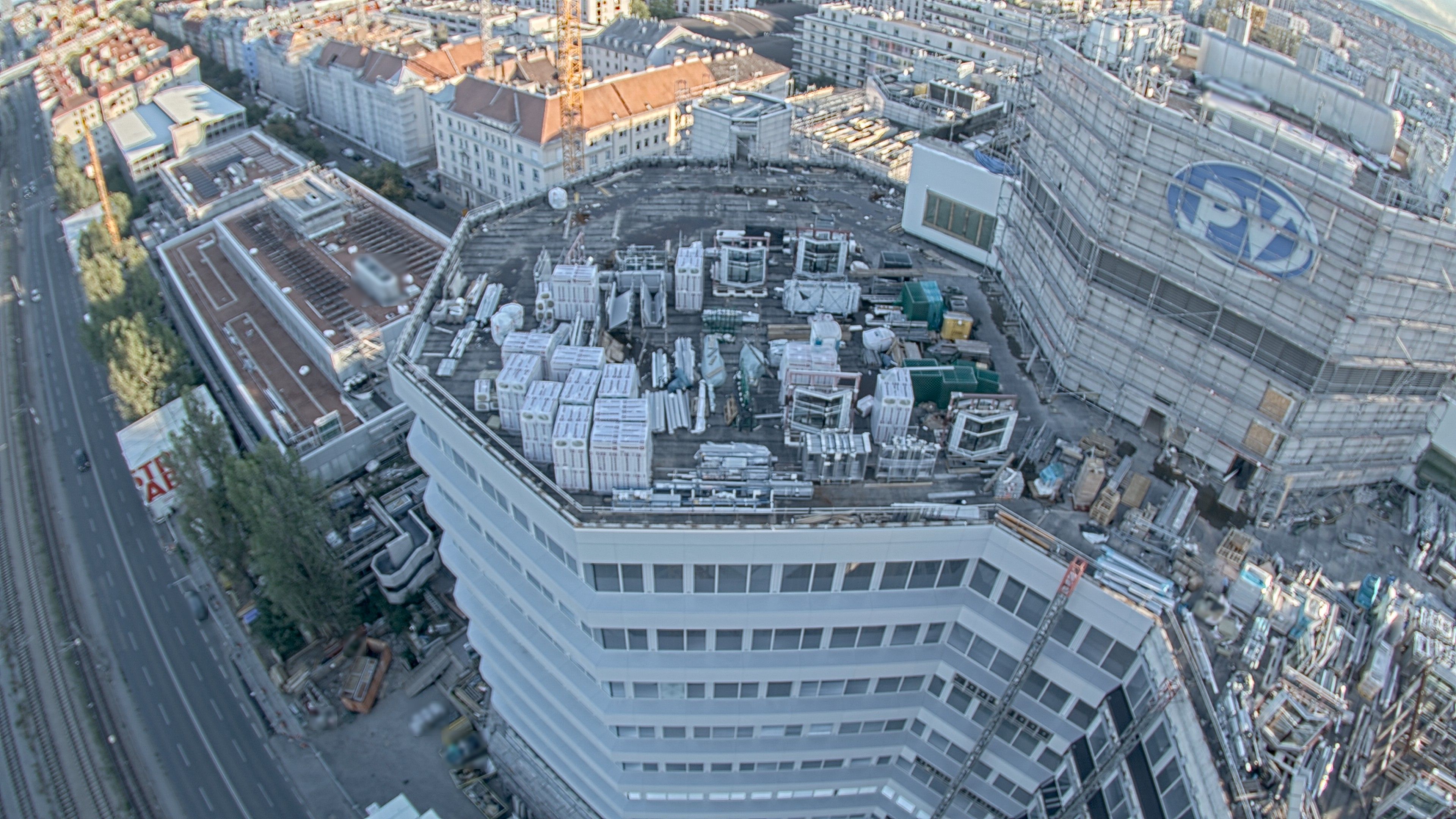 22.08.2026 18:45