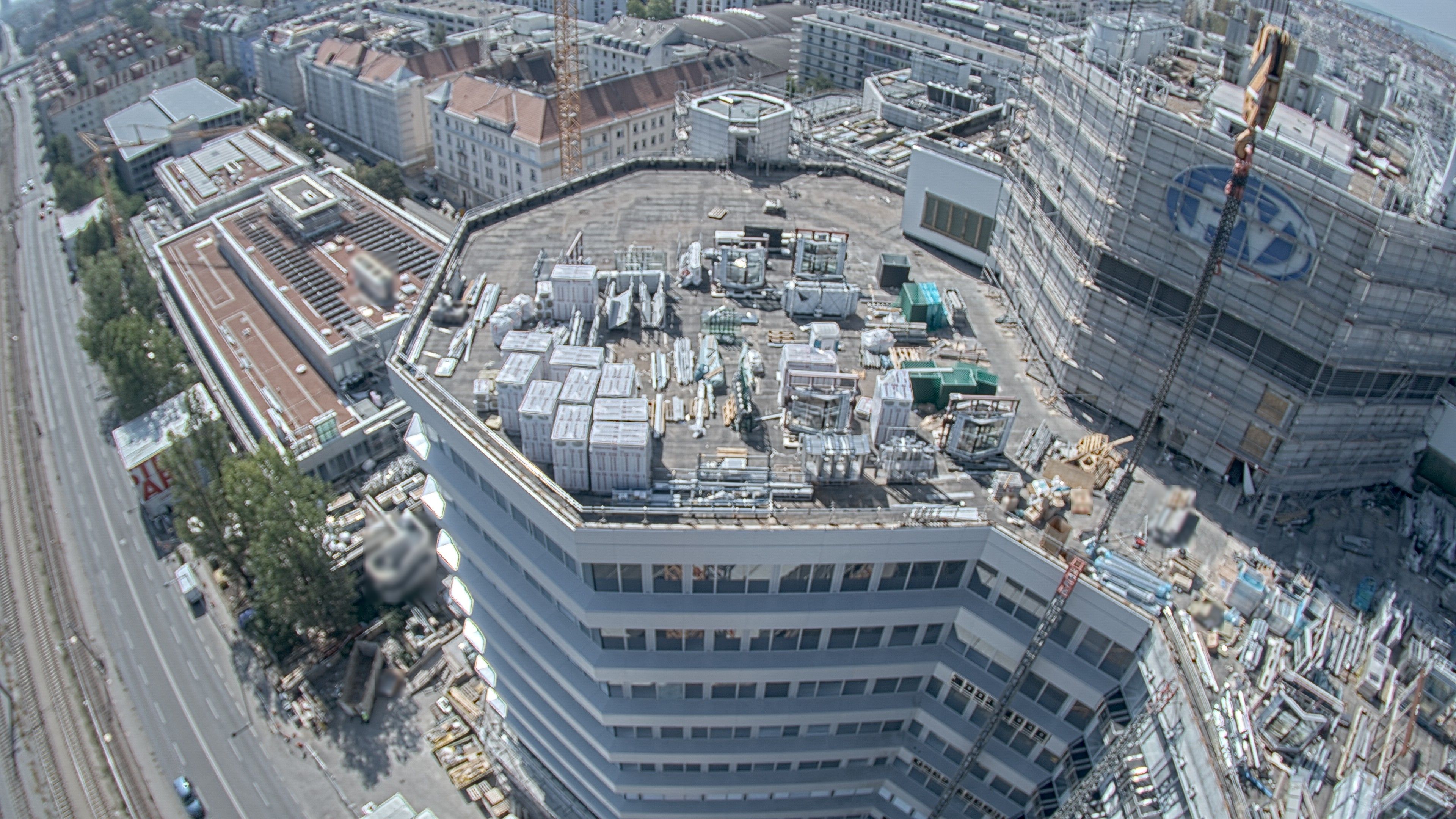 27.08.2026 11:45