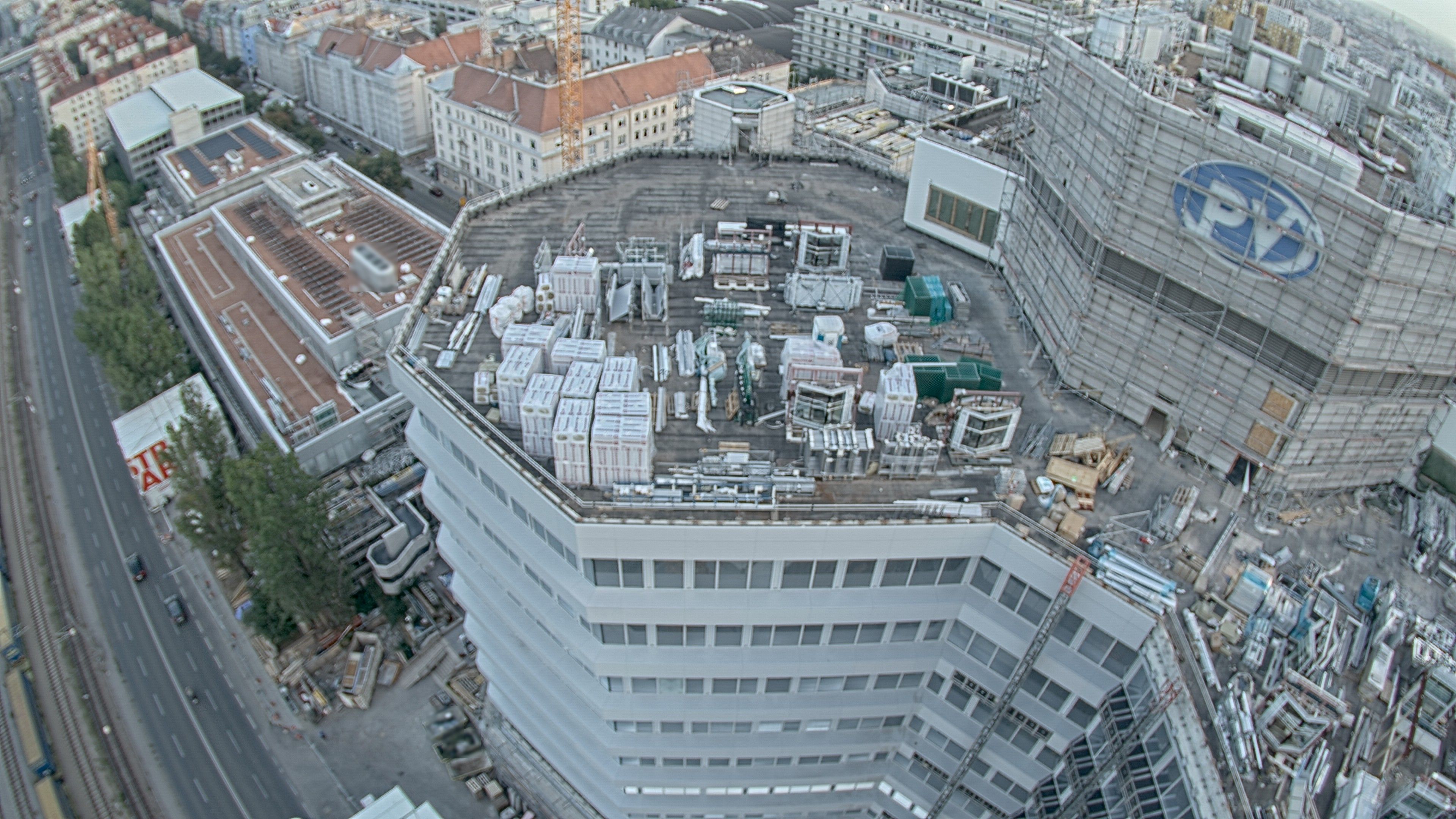 28.08.2026 18:45
