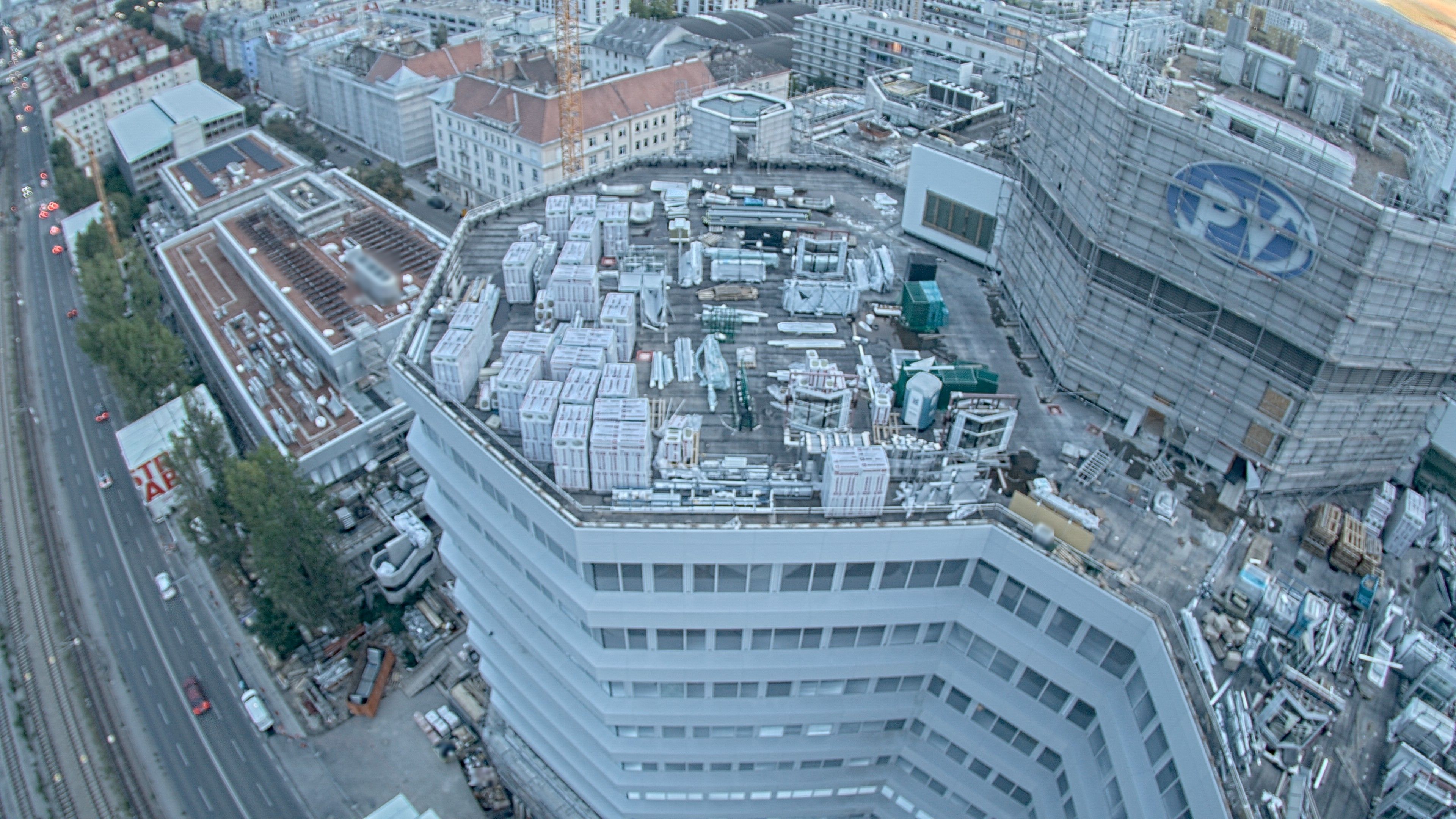25.09.2026 18:45